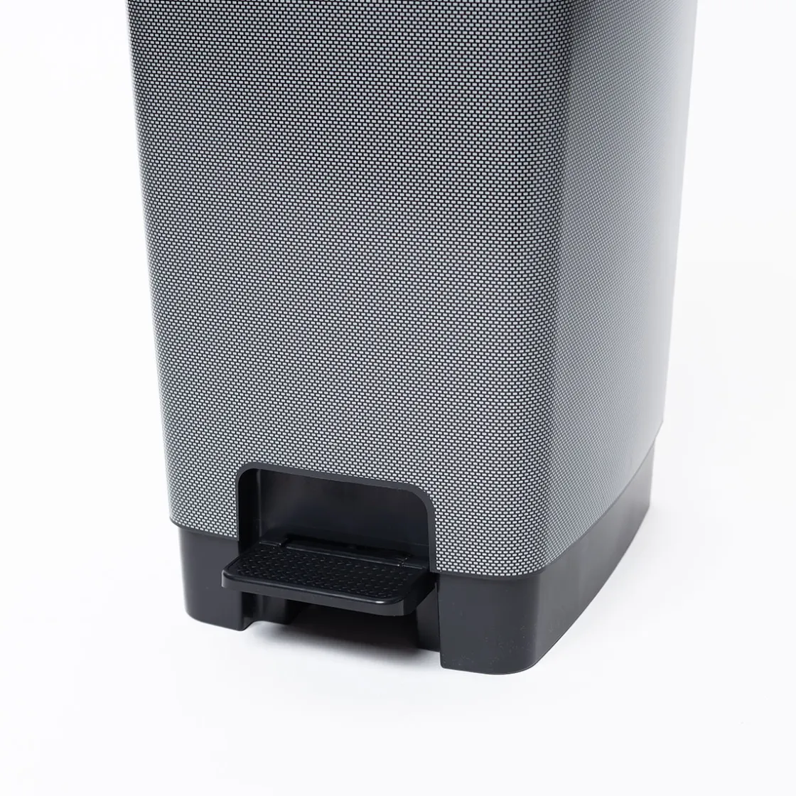 Botes De Basura Y Contenedores De Reciclaje>Cubo De Basura Carbono Cover Con Pedal 40L