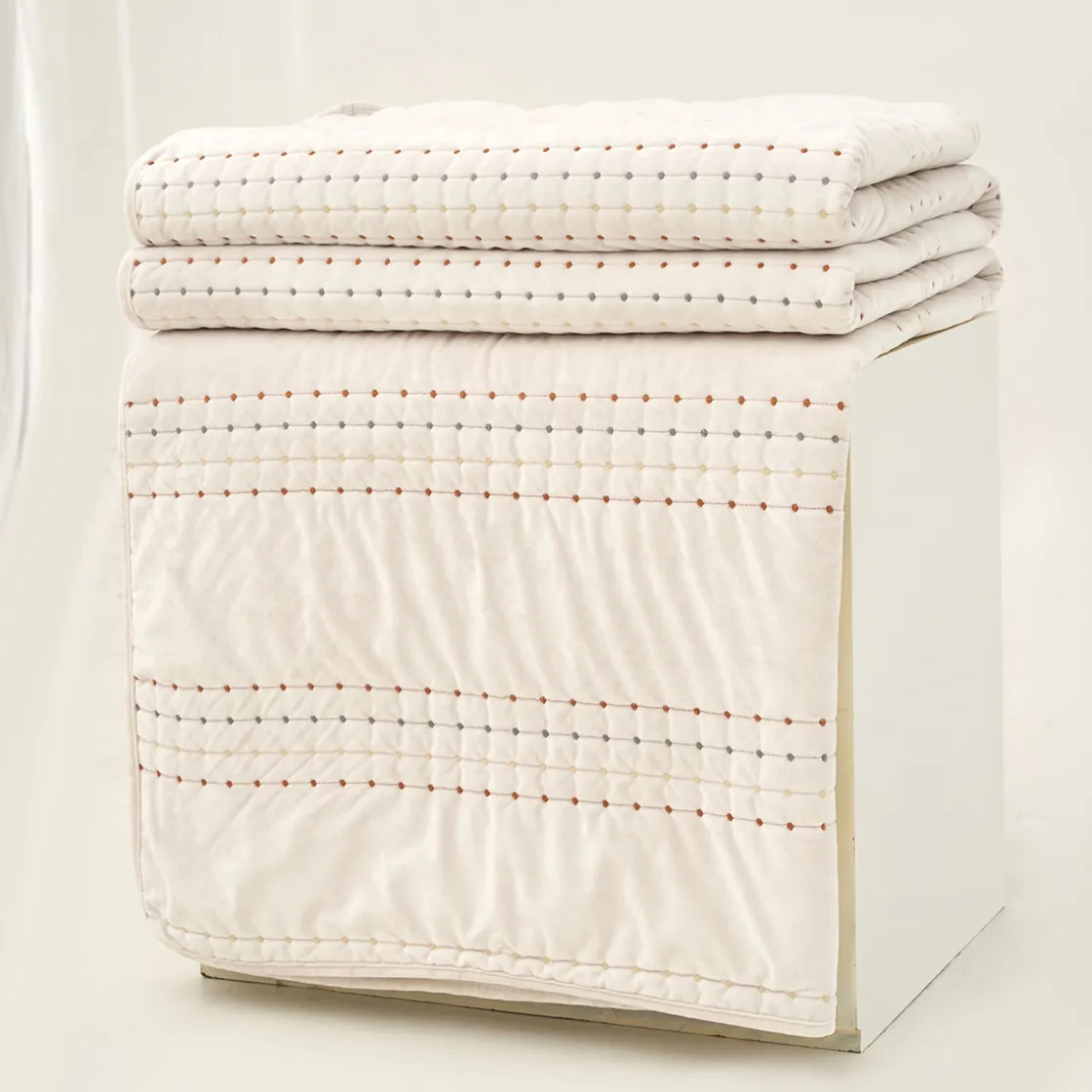 hôma Edredones Y Colchas>Edredón IVREA beige de terciopelo 220x240cm